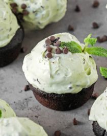 Mint Chocolate Cupcakes